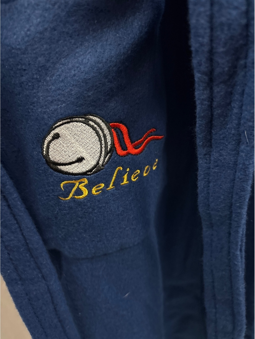The Polar Express Adult Large Blue Fleece Robe Logo Navy Blue NWT New With Tags - Picture 5 of 8